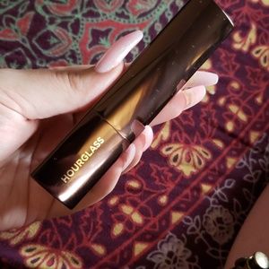 Hourglass vanish stick foundation in sable